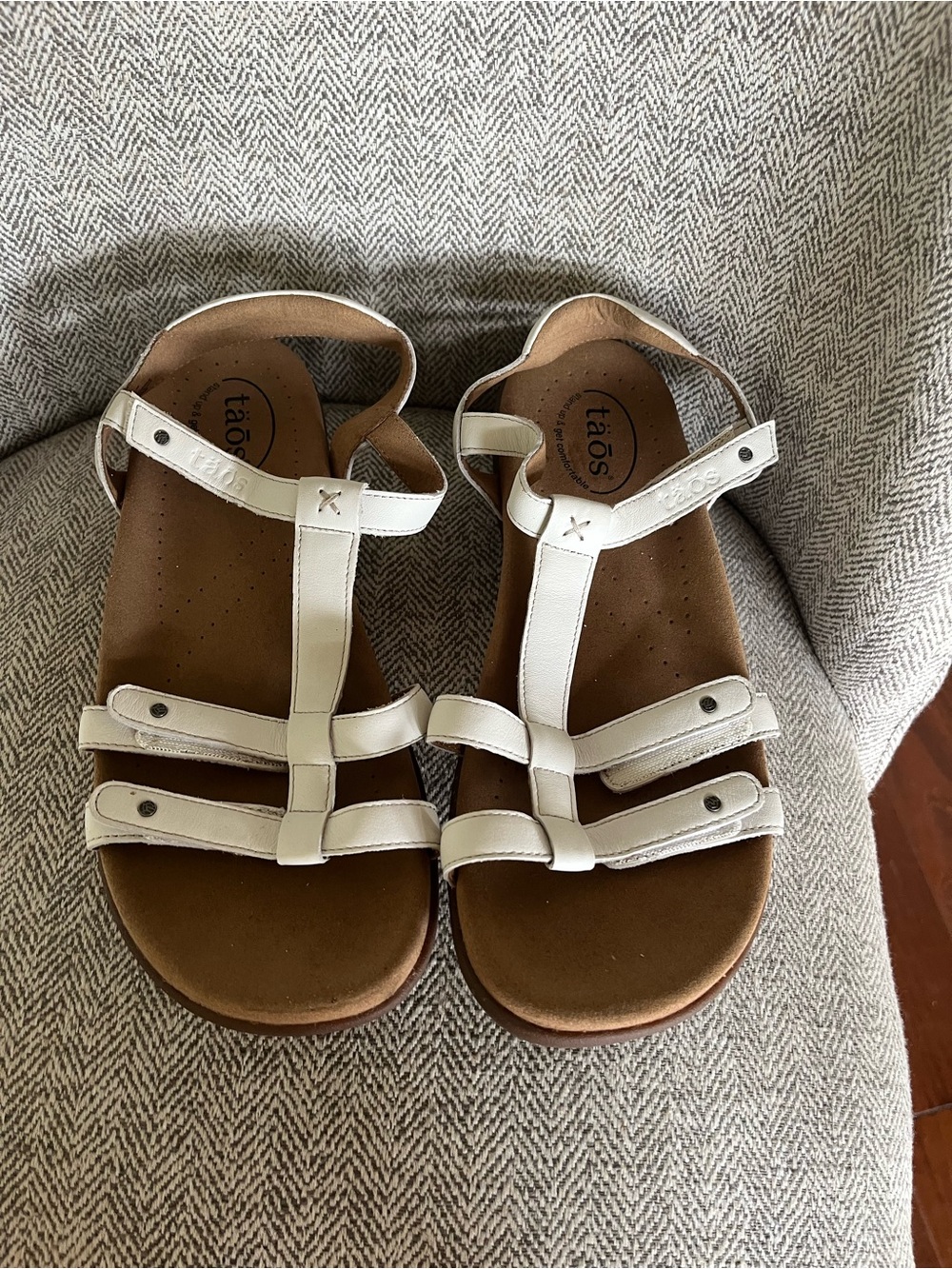 Taos Trophy 2 White Leather Comfort Sandals Women’s Size 11